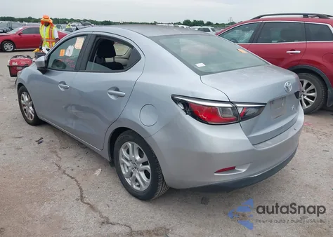 2017 Toyota Yaris Ia z USA, uszkodzony, nr VIN 3MYDLBYV1HY158225